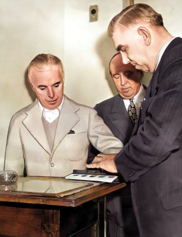 chaplin being fingerprinted in 1944